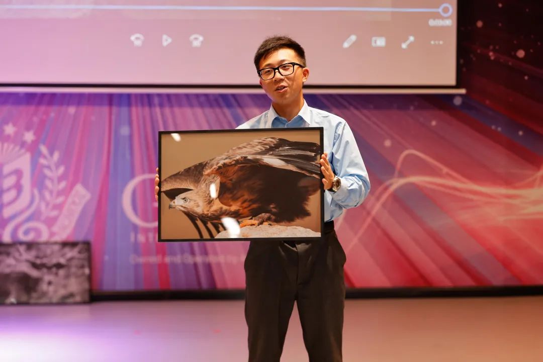 Youngest "Group Purchase Leader" in Shanghai